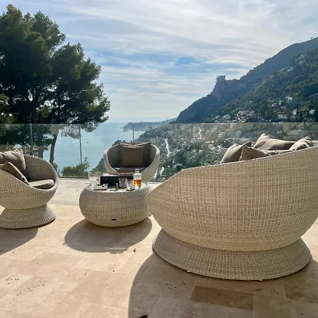Folie Villa *